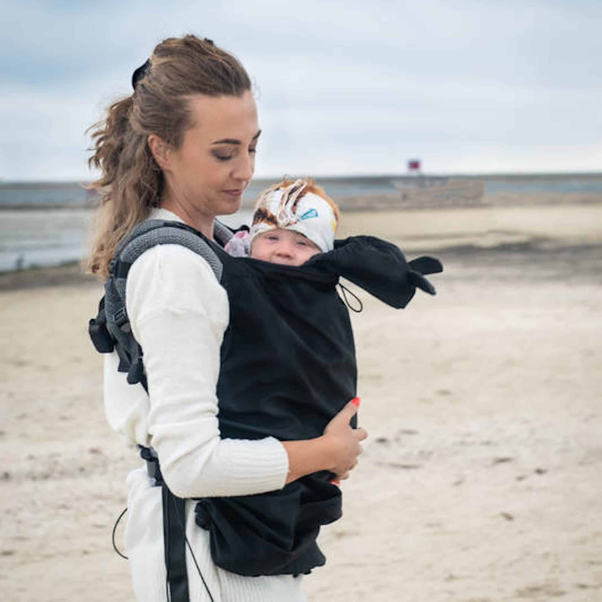 LennyLamb Babywearing Cover Side