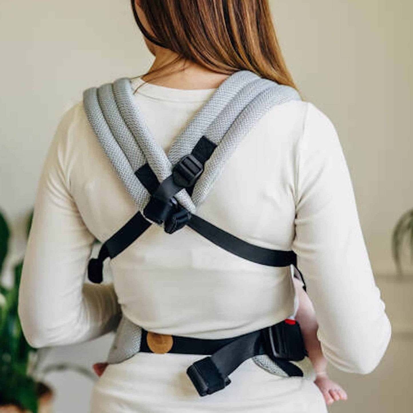 LennyLamb LennyLight Baby Carrier Back 2
