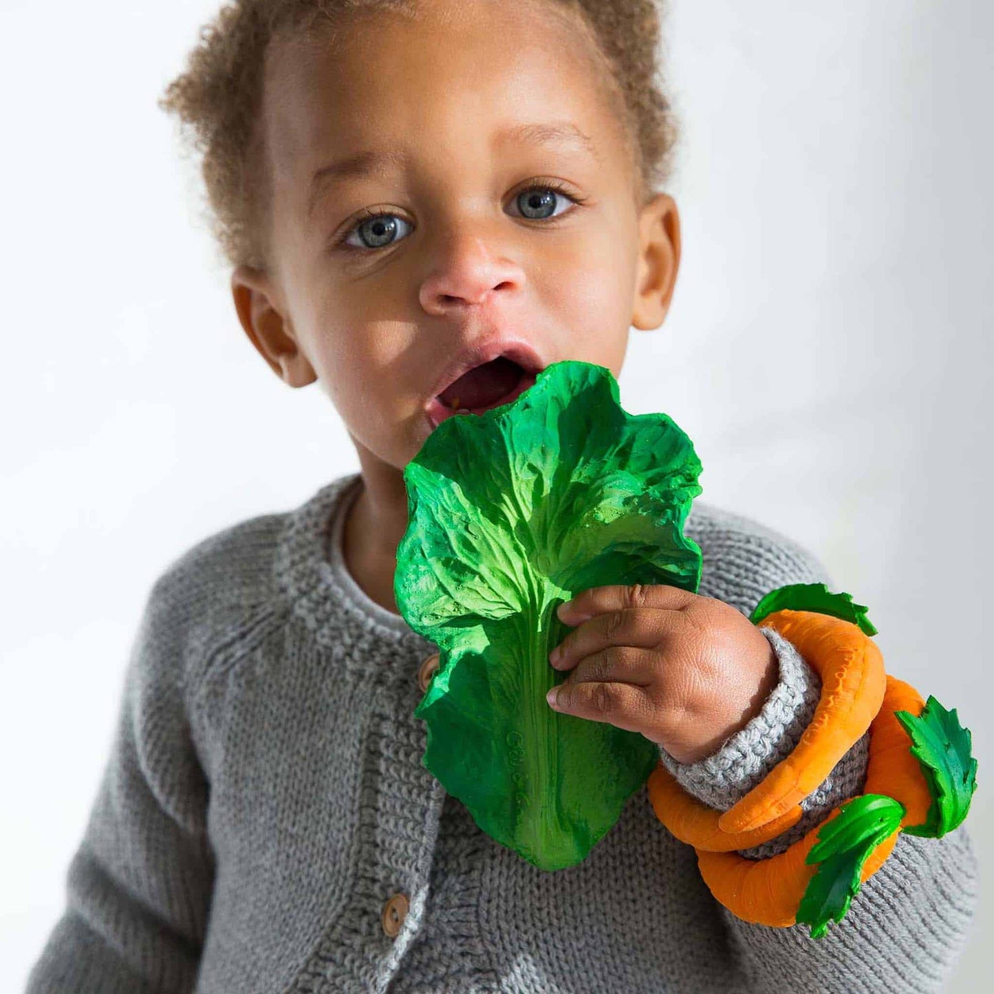 Oli & Carol Kendall the Kale Play