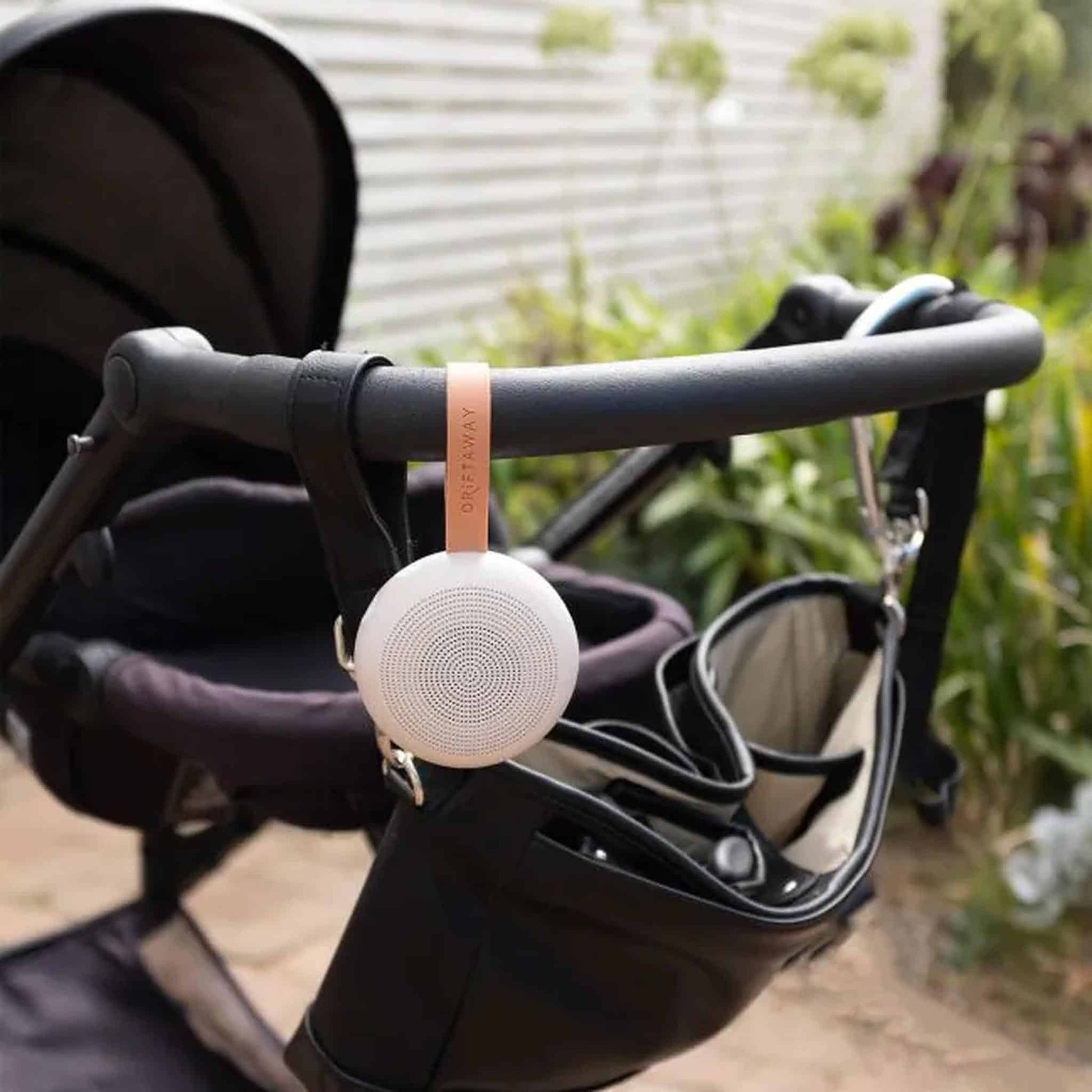 ergoPouch Driftaway White Noise and Nightlight Buggy