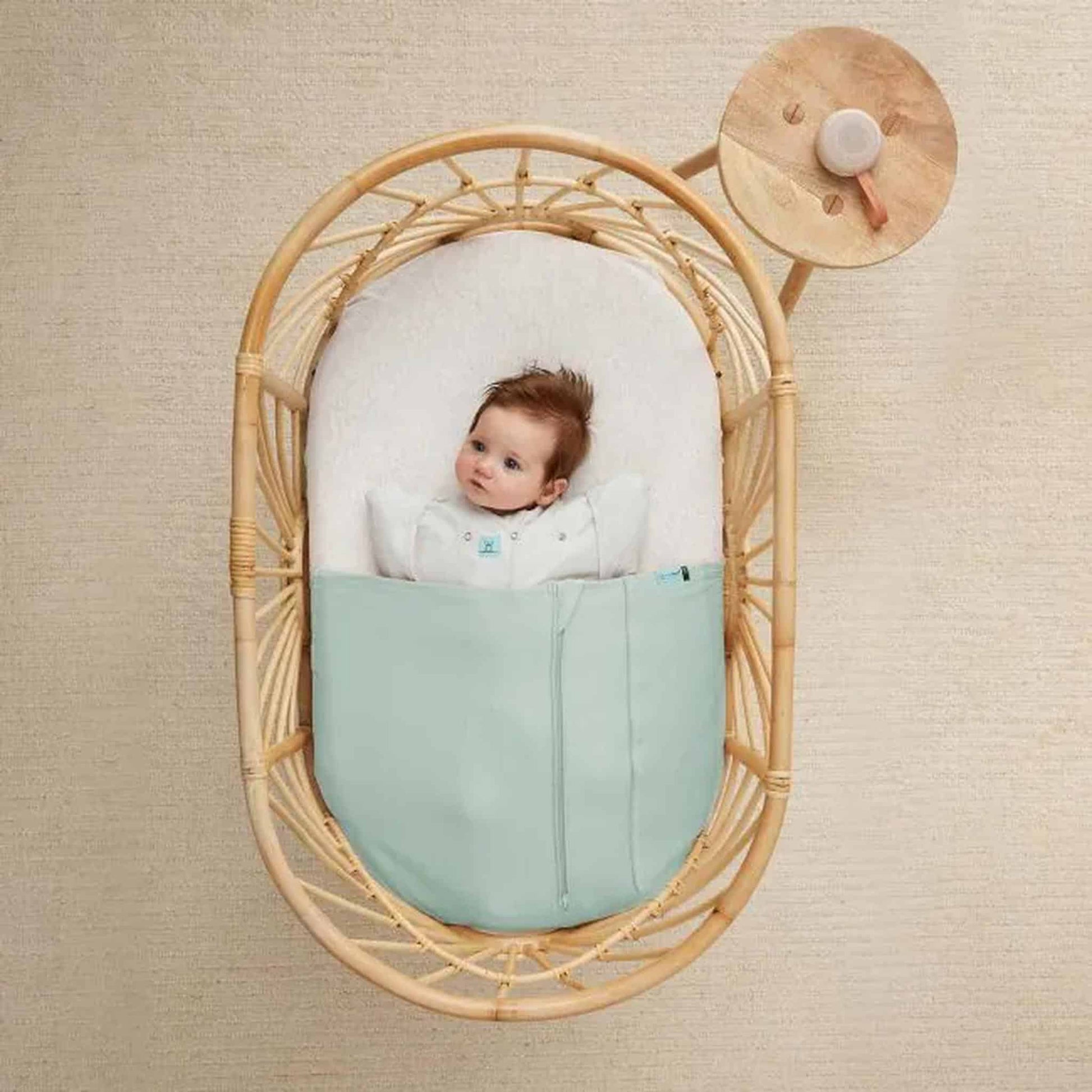 ergoPouch Driftaway White Noise and Nightlight Crib