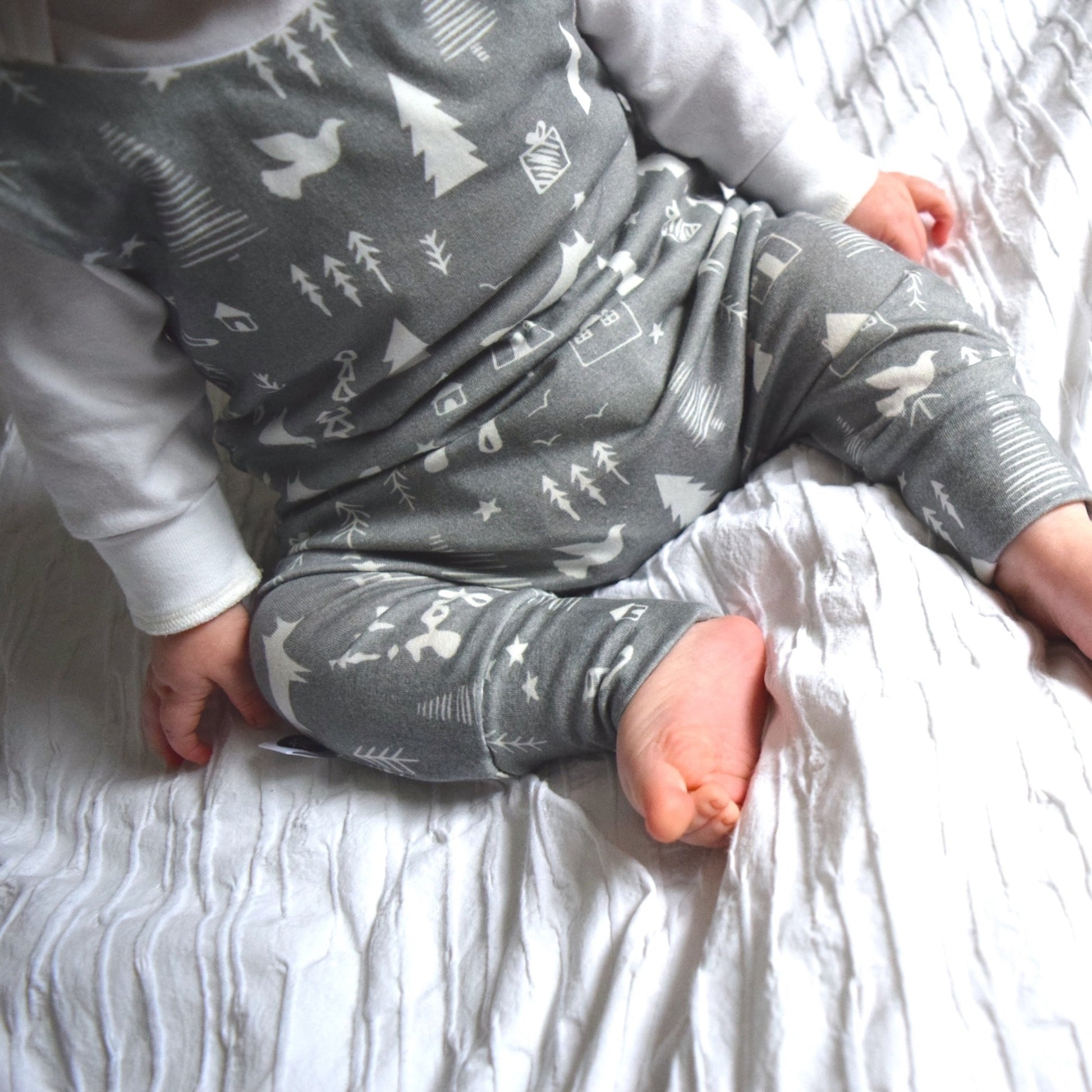 KJF Clothing Organic Romper Winter Woodland