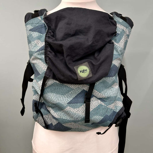KahuBaby Baby Carrier 03 Hills