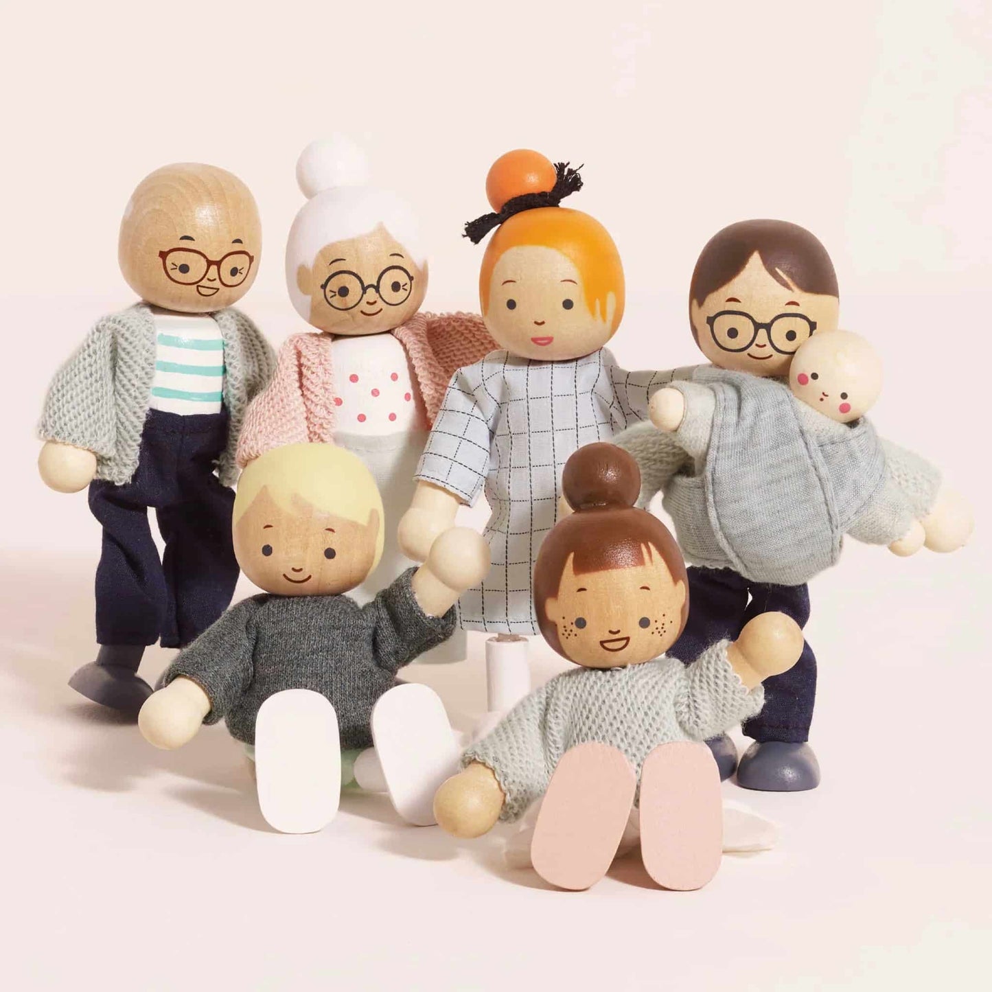 Le Toy Van Wooden Dolls House Family