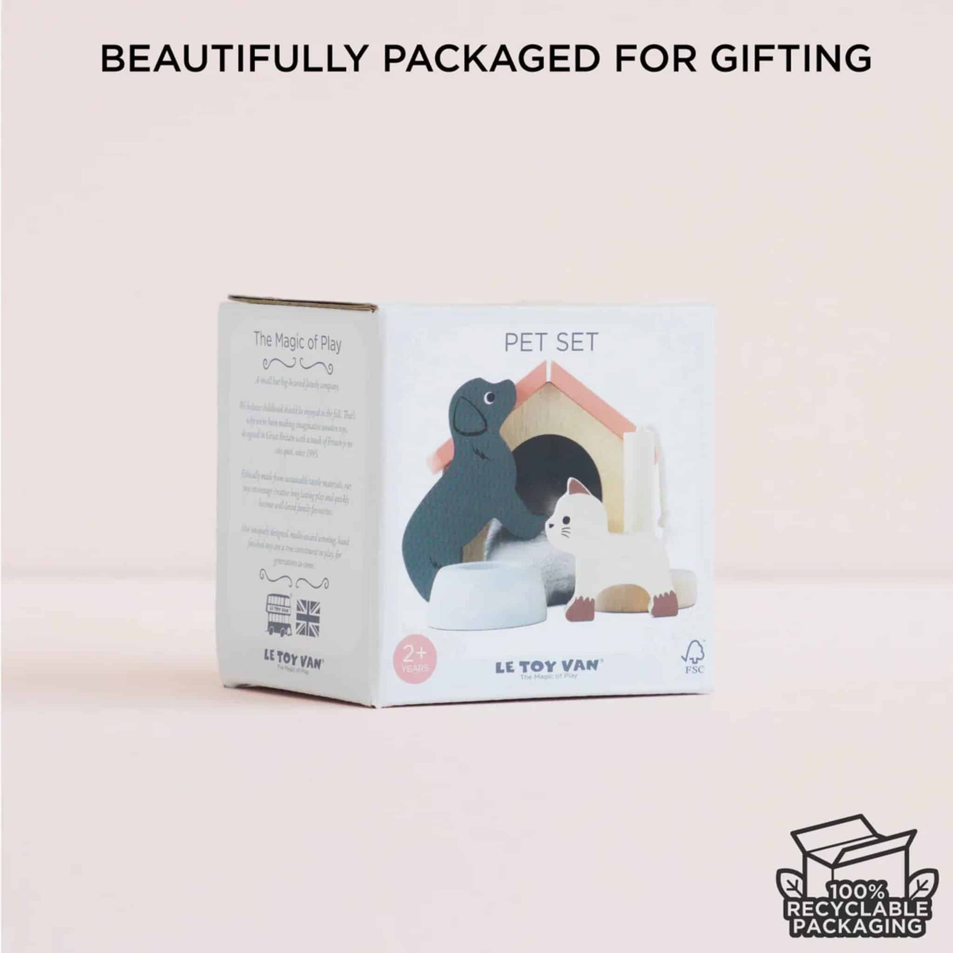 Le Toy Van Wooden Dolls House Pet Set Box